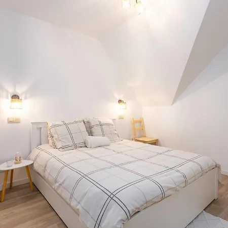 Charming One-bedroom In The Center Of T115 Lägenhet *